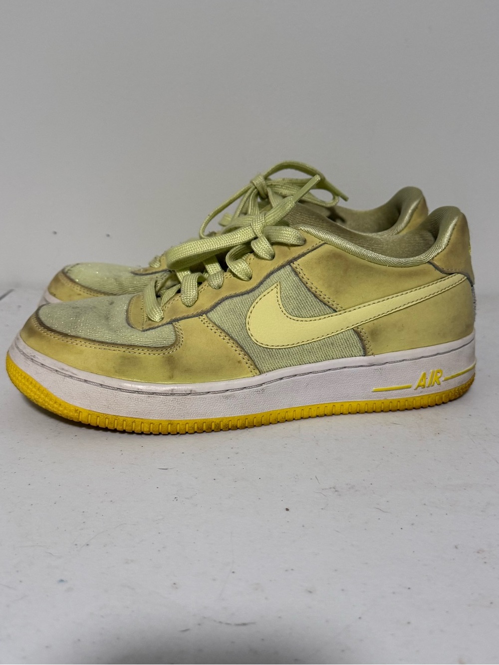 Nike Air Force Ones Citron Yellow - Rough shape beat up kids 5.5